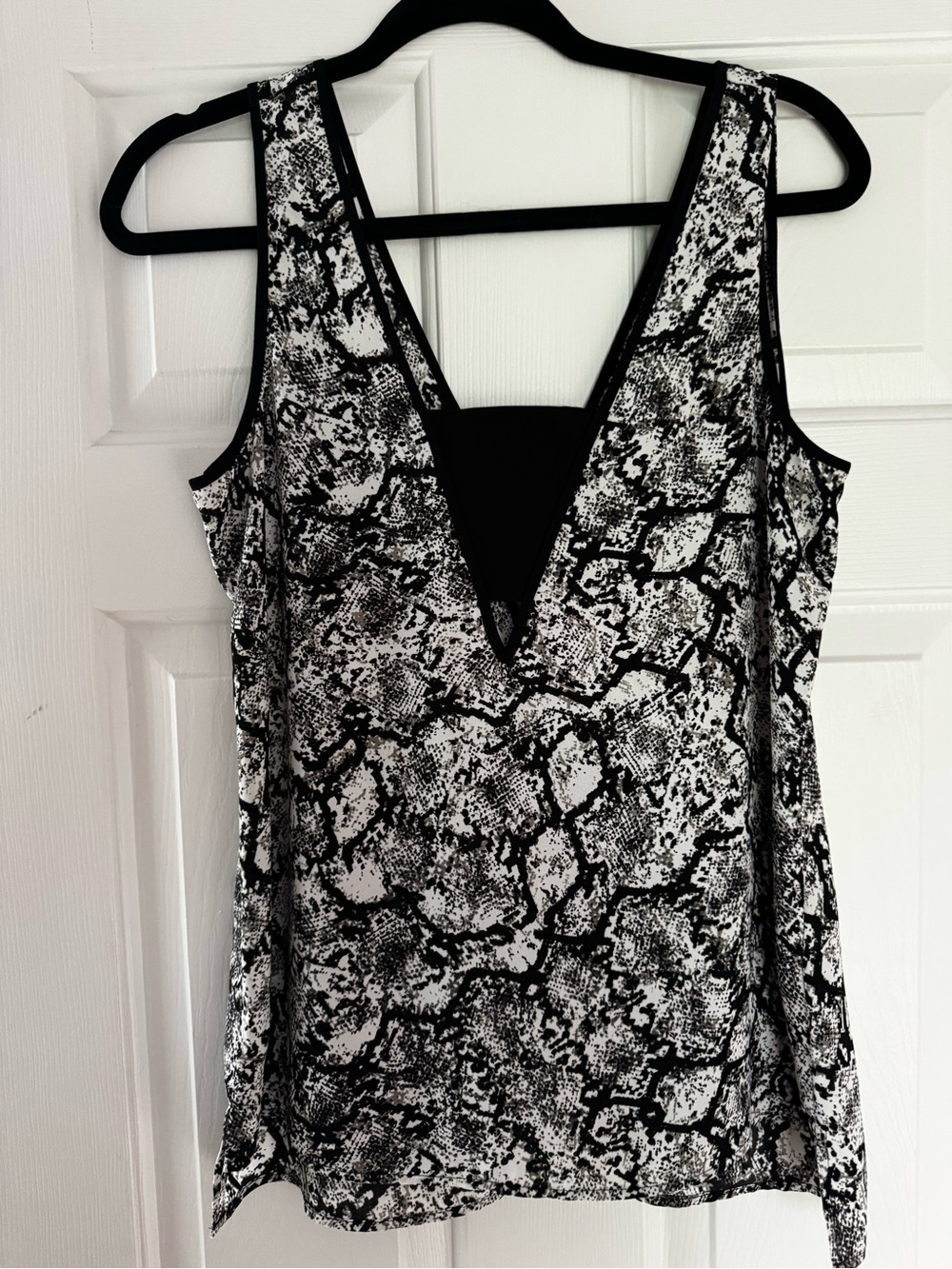 Express Black and White Print V-Neck Tank